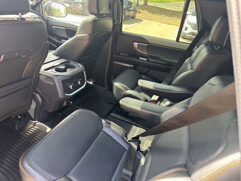 Used 2025 Ford Expedition Tremor AWD/4WD image 19