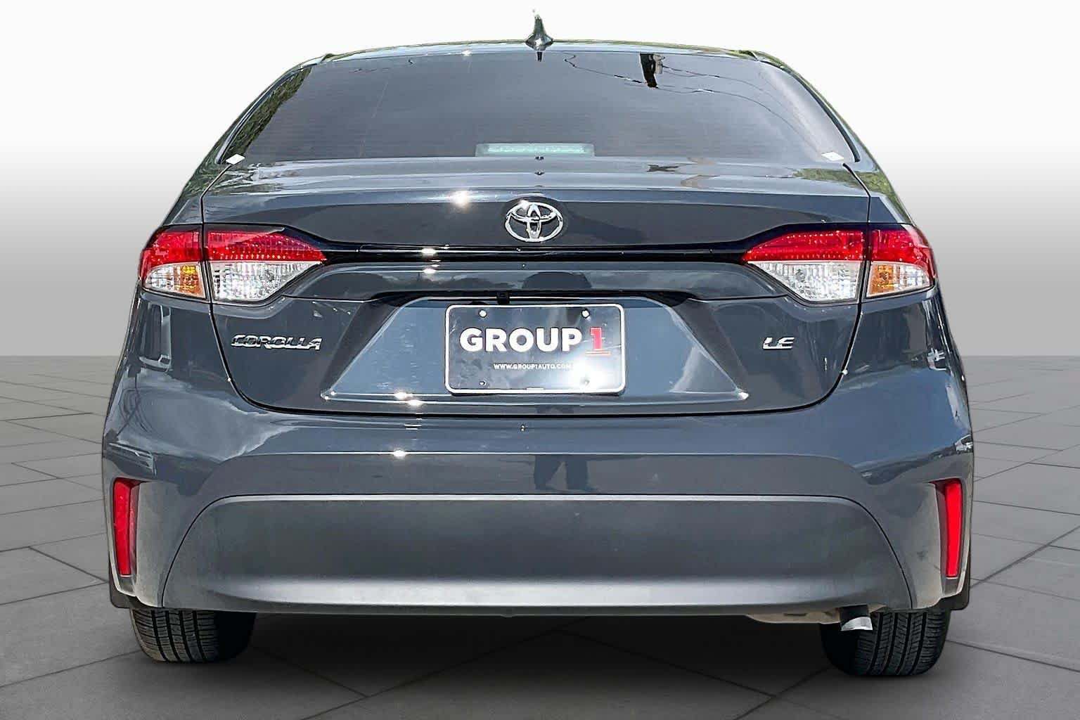 Used 2026 Toyota Corolla LE FWD image 5