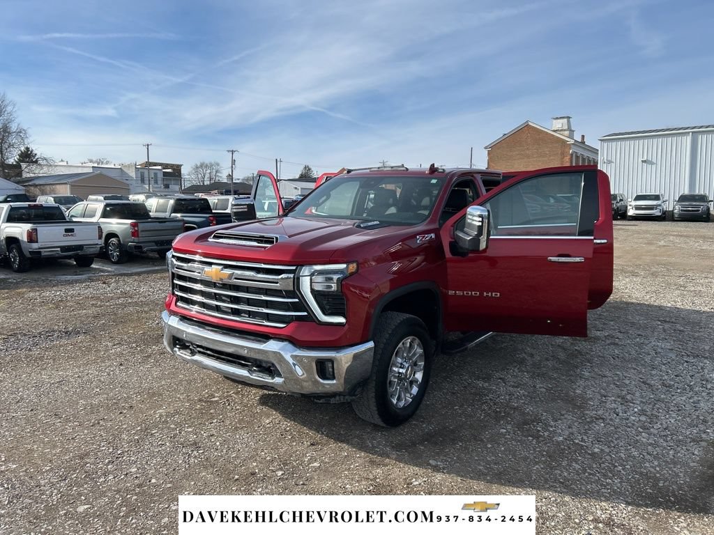 Used 2025 Chevrolet Silverado 2500 LTZ w/ LTZ Plus Package AWD/4WD image 24