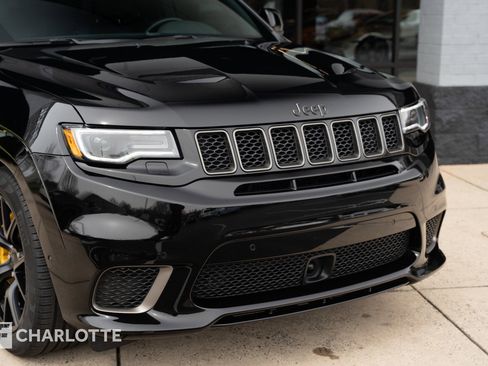 Used 2021 Jeep Grand Cherokee Trackhawk w/ Trailer Tow Group IV image 2
