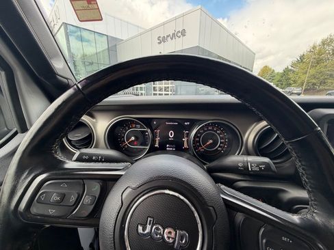 Used 2020 Jeep Gladiator Sport w/ Quick Order Package 24S AWD/4WD image 9