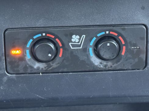 Used 2023 Toyota 4Runner Limited image 31