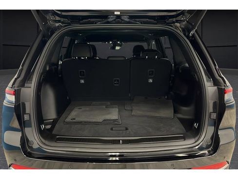 Used 2024 Jeep Grand Cherokee Limited image 26