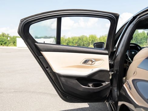 Used 2020 BMW 330i Sedan w/ Convenience Package image 49