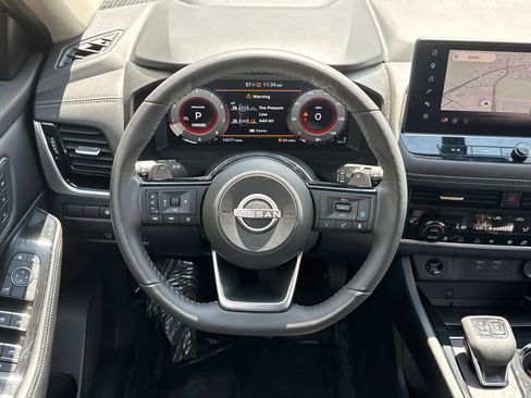 Used 2024 Nissan Rogue SL w/ SL Premium Package FWD image 24