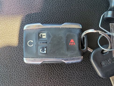 Used 2017 GMC Canyon Denali image 30