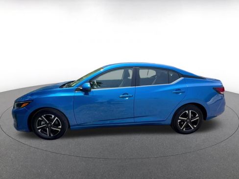 Used 2025 Nissan Sentra SV FWD image 9