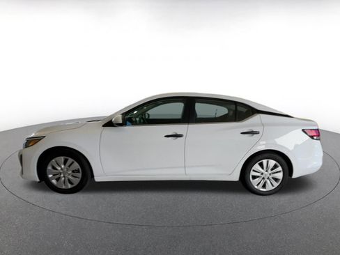 Used 2025 Nissan Sentra S image 9