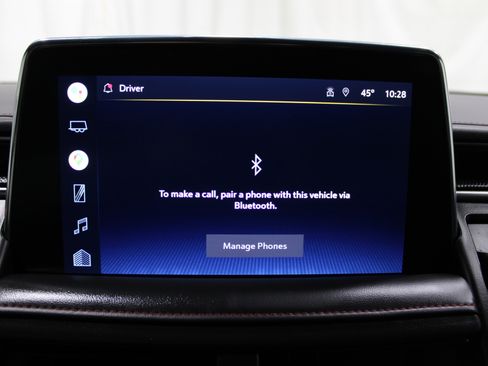 Used 2022 Chevrolet Suburban RST w/ Luxury Package image 18