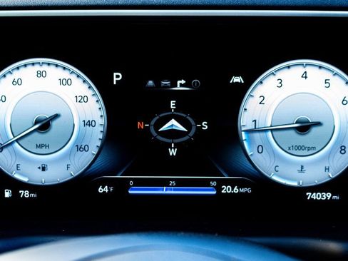 Used 2022 Hyundai Santa Cruz Limited image 12