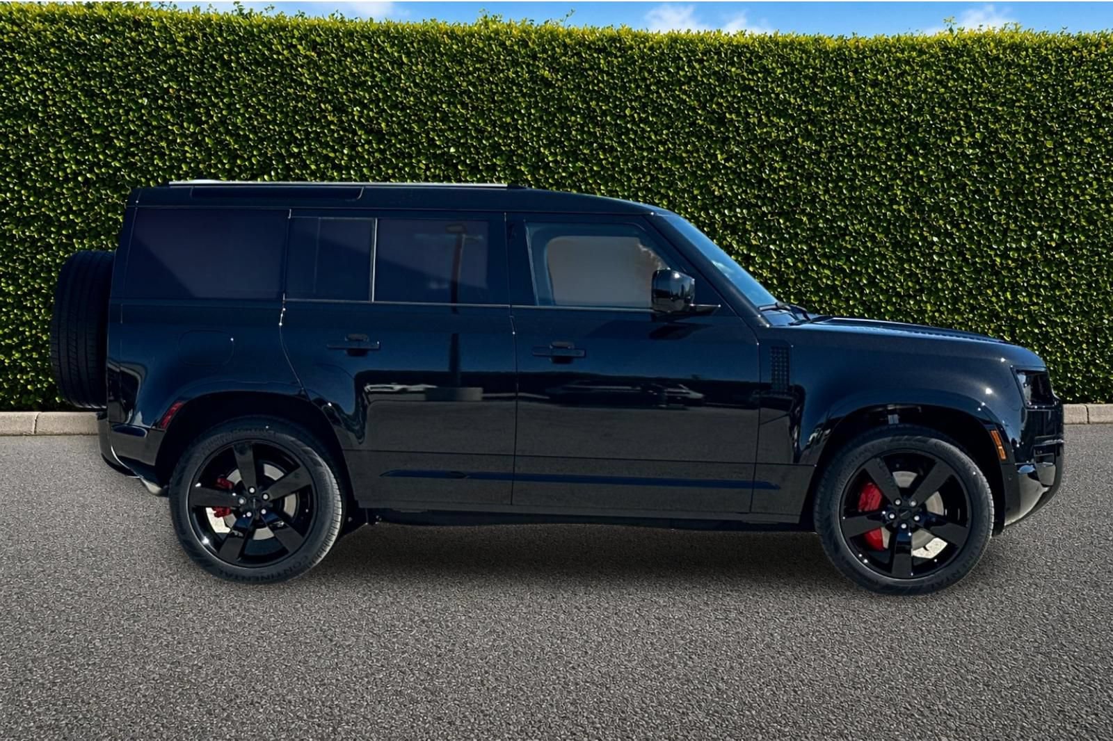New 2026 Land Rover Defender 110 X-Dynamic SE AWD/4WD image 7