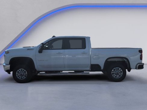 Used 2021 Chevrolet Silverado 2500 LT w/ Z71 Off-Road Package AWD/4WD image 3