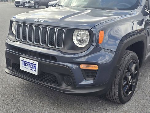 Used 2023 Jeep Renegade Latitude image 10