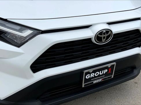 Used 2025 Toyota RAV4 LE image 29