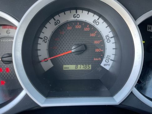 Used 2015 Toyota Tacoma PreRunner w/ TRD Sport Package RWD image 31