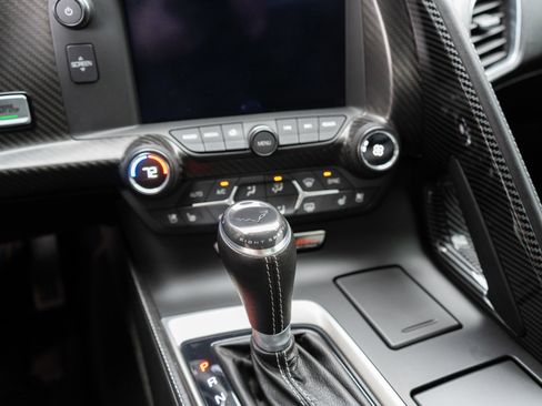 Used 2016 Chevrolet Corvette Z06 w/ 3LZ Preferred Equipment Group image 40