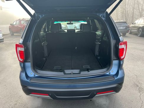 Used 2019 Ford Explorer XLT w/ Equipment Group 202A image 7
