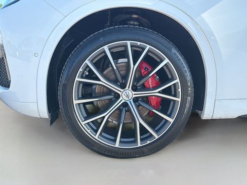 Used 2023 Maserati Grecale Modena AWD/4WD image 43