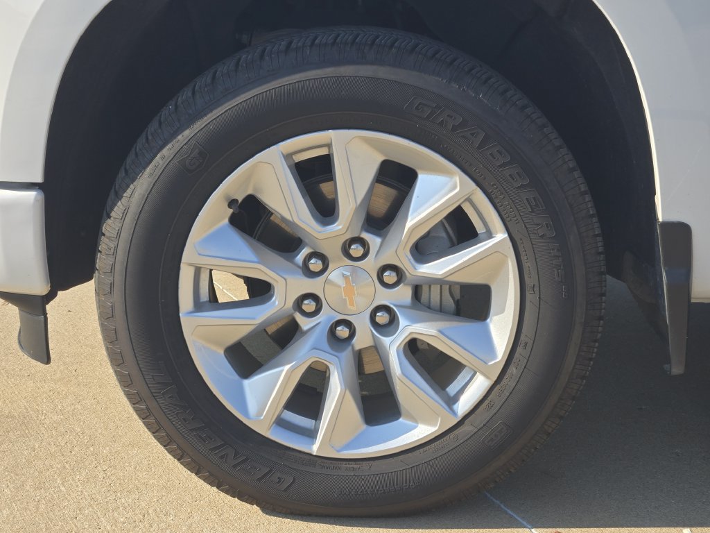 Used 2025 Chevrolet Silverado 1500 Custom AWD/4WD image 13