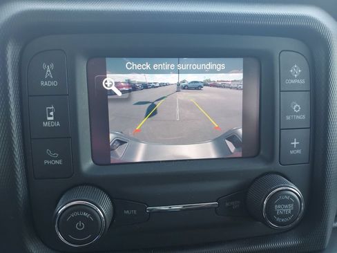 Used 2021 Jeep Gladiator Sport AWD/4WD image 23