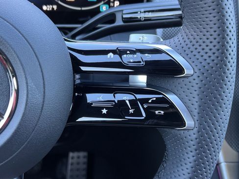 New 2026 Mercedes-Benz GLC 300 4MATIC image 29