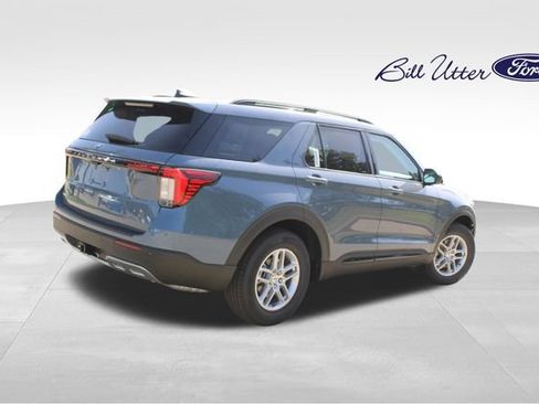 New 2026 Ford Explorer Active w/ Active Comfort Package RWD image 3
