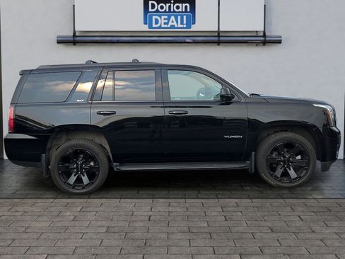 Used 2019 GMC Yukon SLT w/ Graphite Performance Edition AWD/4WD image 2