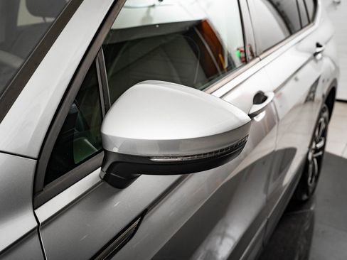 Used 2022 Volkswagen Tiguan S image 14