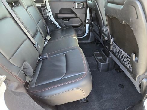 Used 2024 Jeep Wrangler Unlimited Rubicon image 21