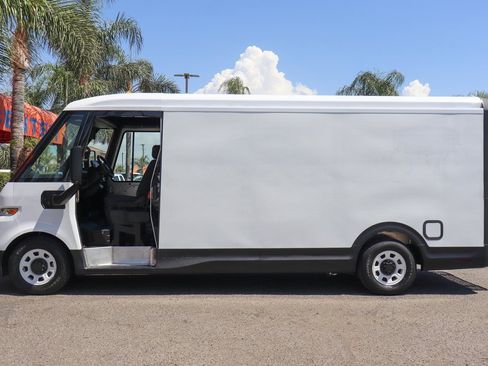 Used 2023 Chevrolet Brightdrop 600 w/ Active Safety Package 2 image 5