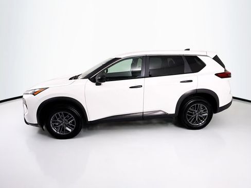 Used 2024 Nissan Rogue S FWD image 8
