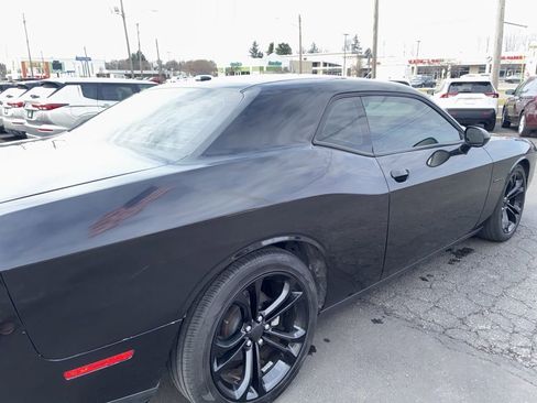 Used 2021 Dodge Challenger R/T RWD image 4