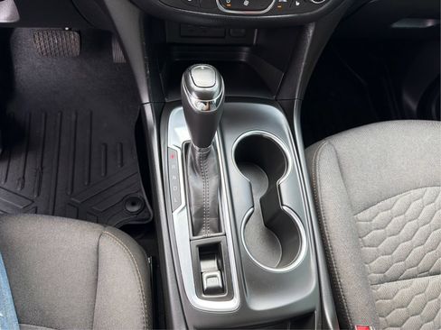 Used 2019 Chevrolet Equinox LT FWD image 16