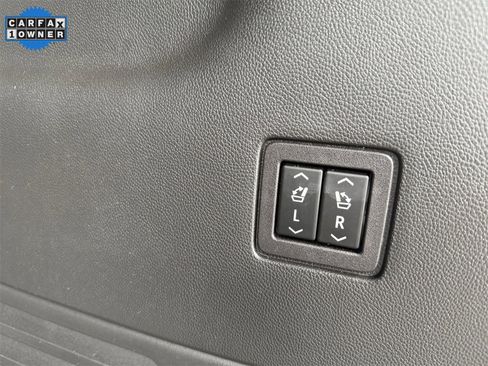 Used 2023 Chevrolet Traverse High Country image 26