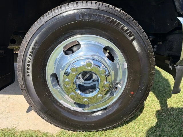 Used 2025 Ford F350 Lariat w/ Lariat Ultimate Package AWD/4WD image 15