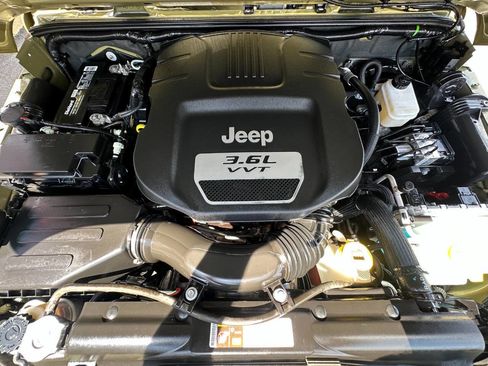 Used 2013 Jeep Wrangler Unlimited Sport image 46