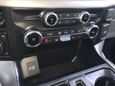 Used 2022 Ford F150 XLT w/ Equipment Group 302A High image 18