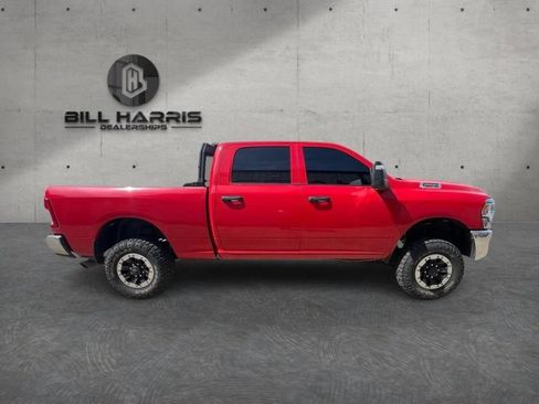 Used 2024 RAM 2500 Tradesman w/ Chrome Appearance Group AWD/4WD image 4