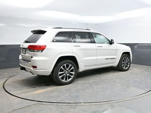 Used 2017 Jeep Grand Cherokee Overland image 8