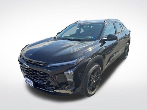 New 2026 Chevrolet Trax ACTIV w/ Driver Confidence Package FWD image 2