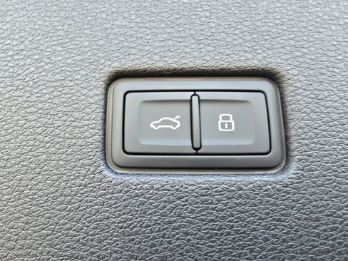 New 2026 Audi Q8 Prestige image 17