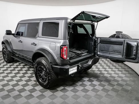 Used 2023 Ford Bronco Wildtrak image 32