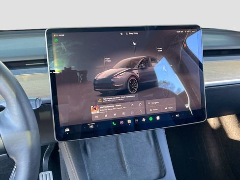 Used 2022 Tesla Model Y Performance image 14