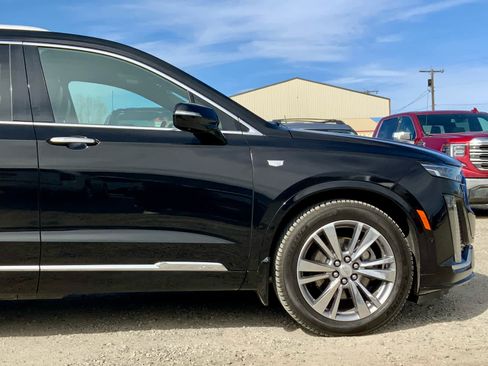 Used 2020 Cadillac XT6 Premium Luxury w/ Platinum Package AWD/4WD image 10