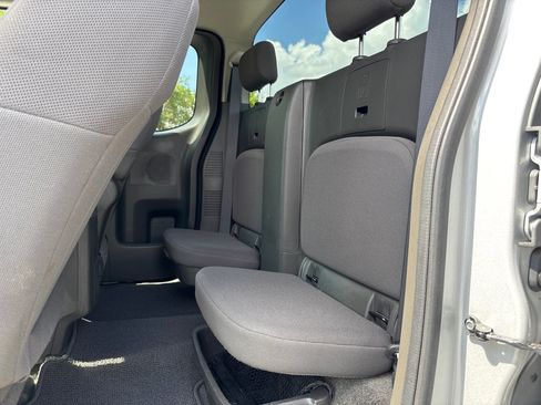 Used 2012 Nissan Frontier S w/ S Preferred Pkg RWD image 12