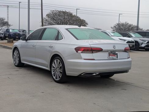 Used 2020 Volkswagen Passat 2.0T SE w/ Sunroof Package image 8