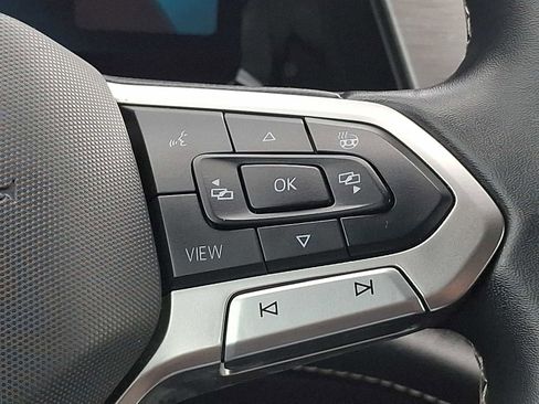 Used 2024 Volkswagen Atlas Cross Sport SE image 20