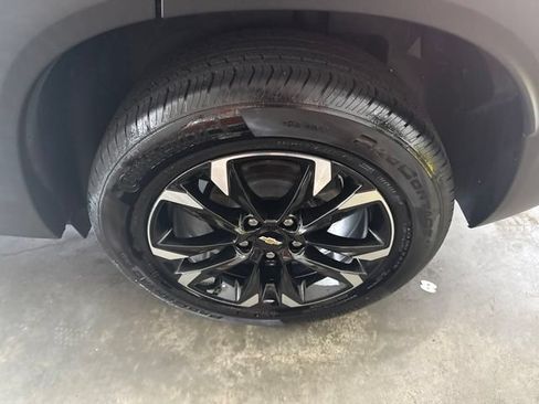 Used 2023 Chevrolet TrailBlazer LT FWD image 6