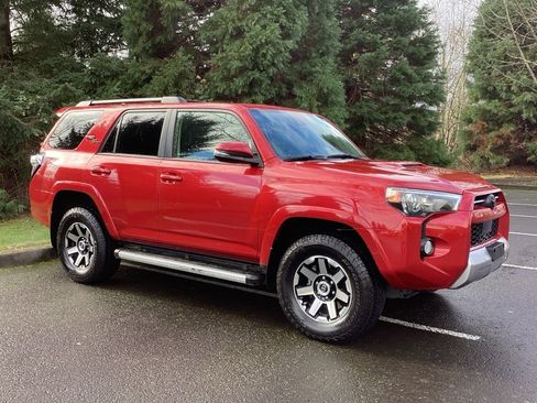 Used 2020 Toyota 4Runner TRD Off-Road Premium image 10