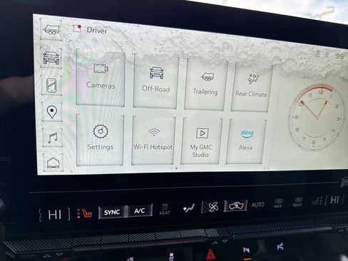 Used 2025 GMC Hummer EV 3X image 33